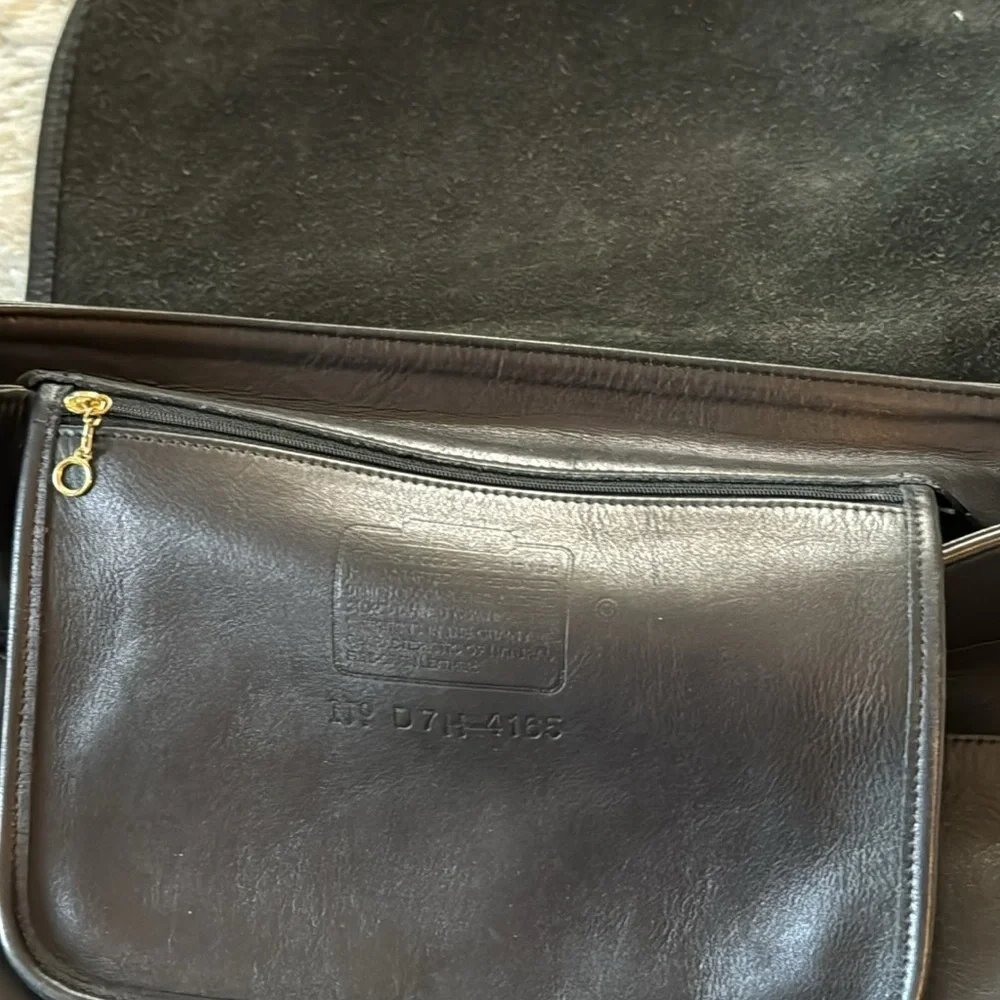 Vintage coach 1997  Coach 4165   Greenwich schoolBag Black Leather Flap Large